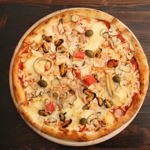 Seafood Pizza